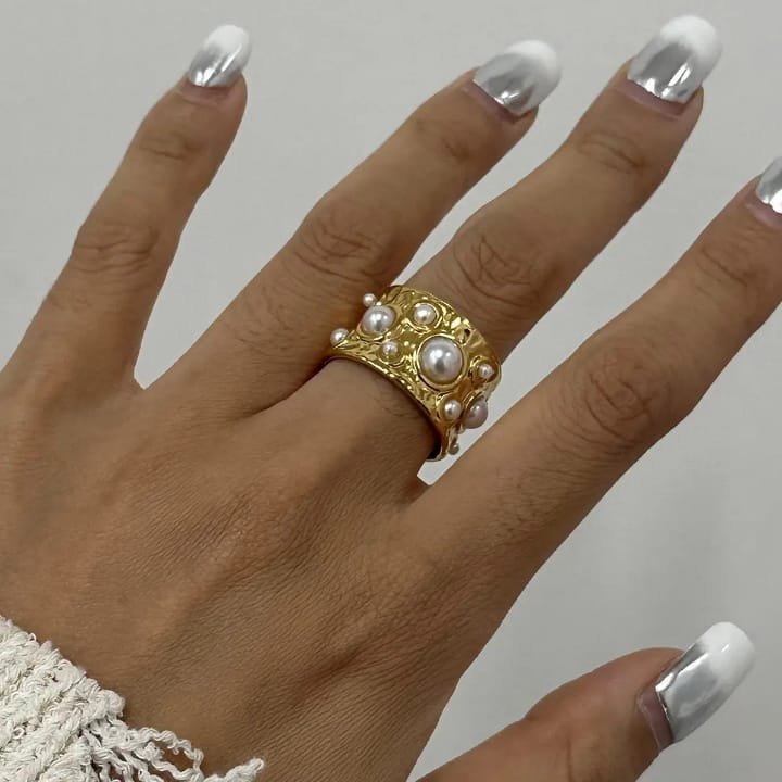 Lustra Adjustable Finger Band