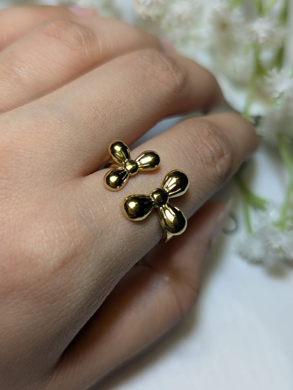 Majestic Fleur Adjustable Ring