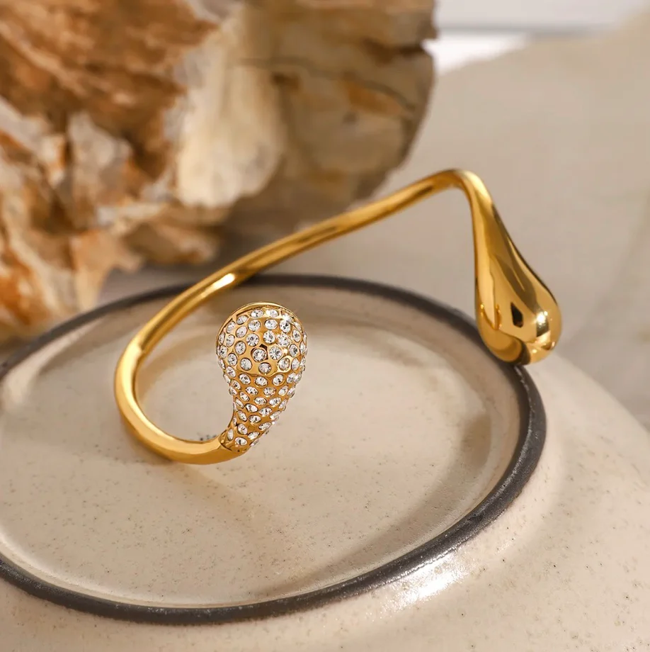 Crystal Dew Cuff