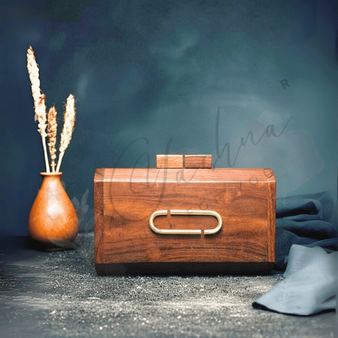 Regal Edge Clutch