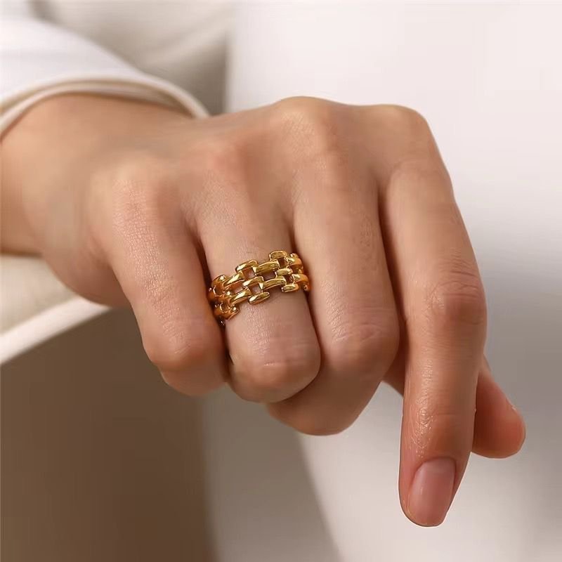 Sunehri Jaal Ring