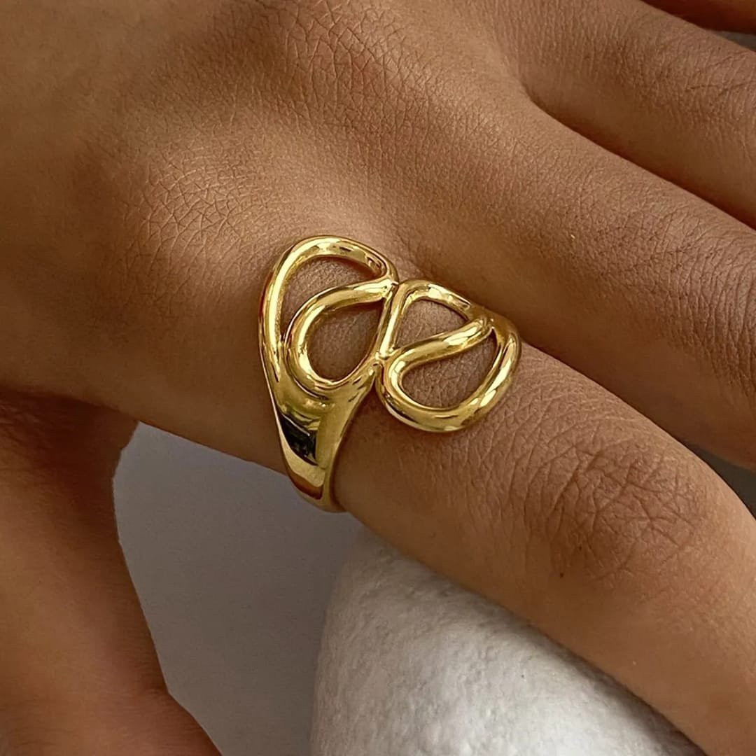 Lumière Loop Ring