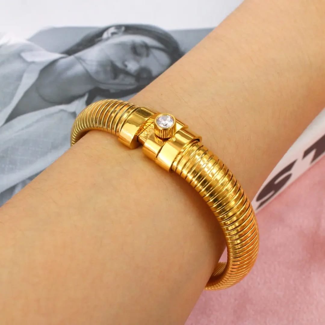Luxe Coil Lock Bracelet