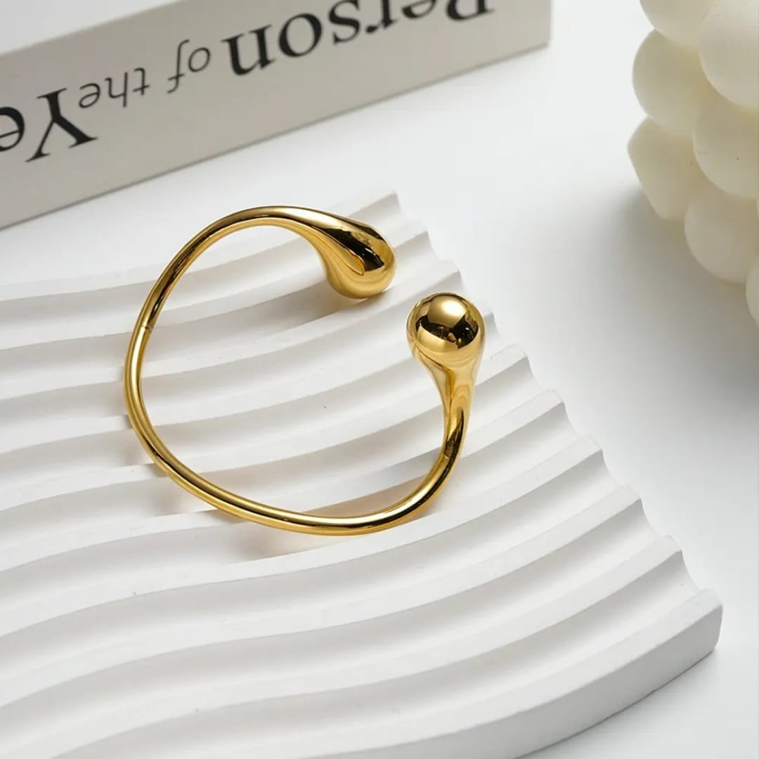 Sculpted Drop Bracelet