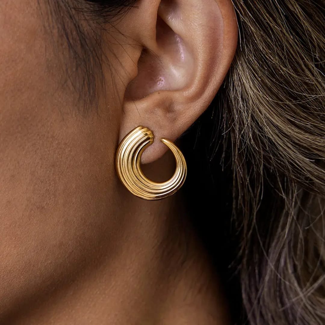 Sculpted Curve Hoop Earrings