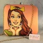 Zippy Aura Chain Clutch