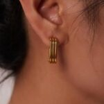 urban curve earrings