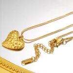 golden crush pendant with chain