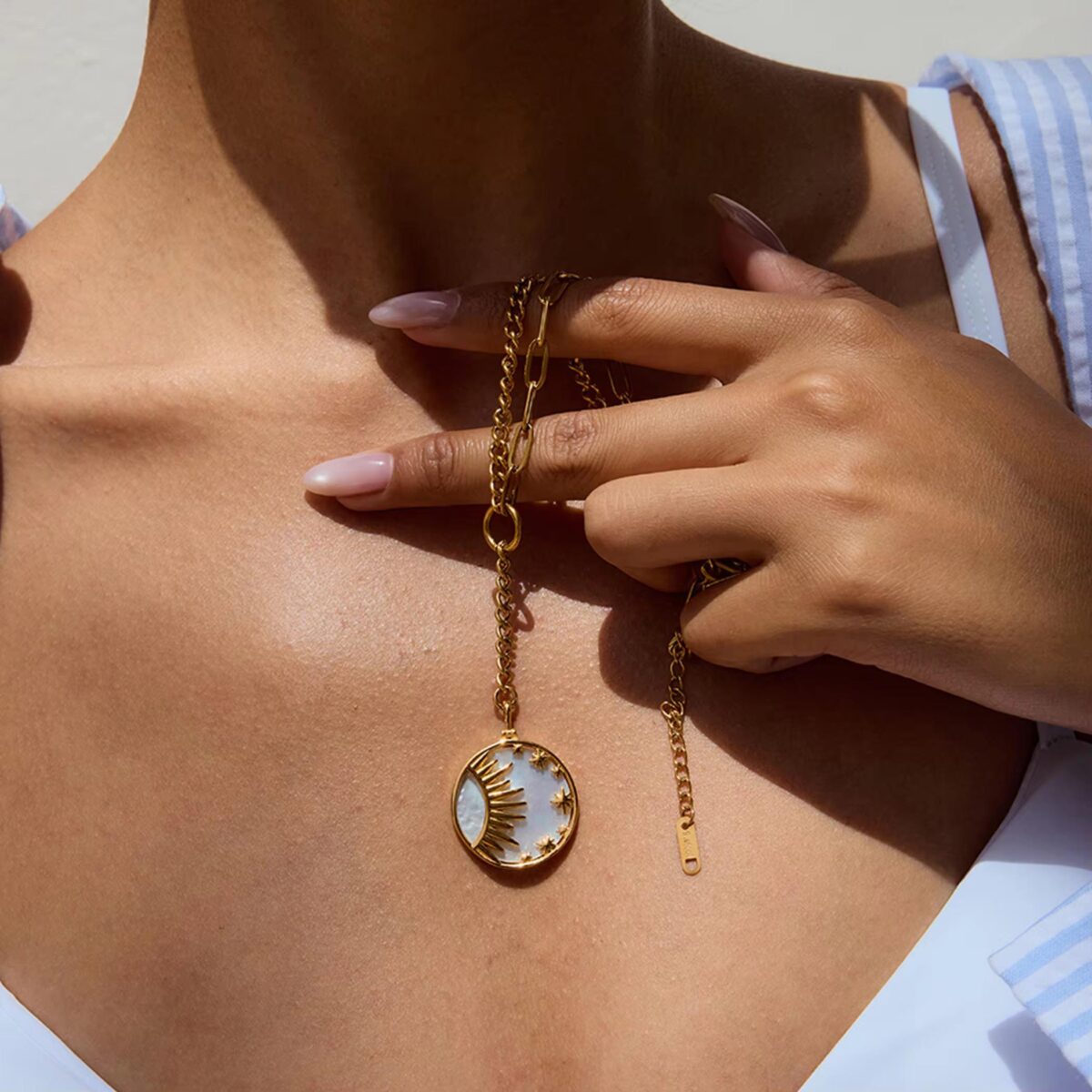 Midnight Sun Pendant - Image 1