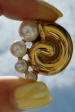 Golden Tide Pearl Earrings - Image 3